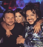 Ани Лорак заобнимала Сергея Лазарева и Филиппа Киркорова на &quot;Новой волне&quot;