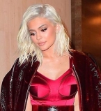 Фотофакт: Кайли Дженнер стала блондинкой