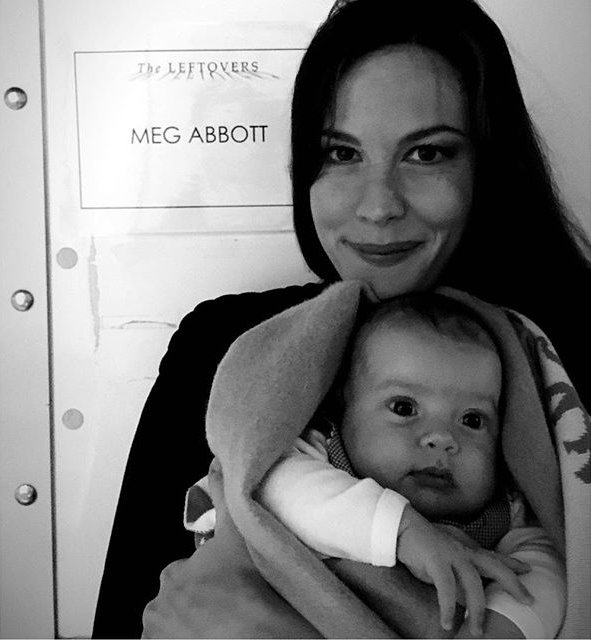 Малышка растет: Лив Тайлер опубликовала новые фото дочери
