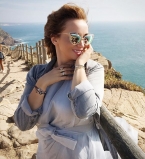 Сексуальная Анфиса Чехова позирует на пляже