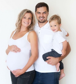 Константин Евтушенко с женой и сыном