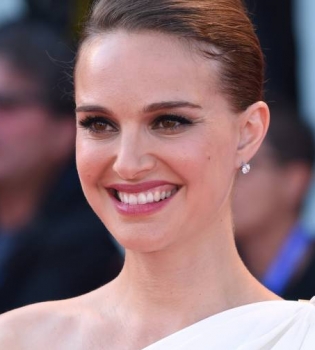 Фотофакт: Натали Портман беременна во второй раз