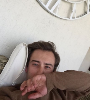 Дмитрий Шепелев наслаждается выходными вместе с трехлетним сыном