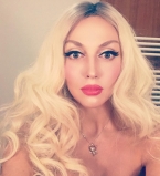 Оля Полякова отпраздновала годовщину свадьбы в дороге