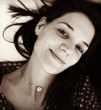 Кэти Холмс растрогала поклонников снимком с повзрослевшей дочерью Сури