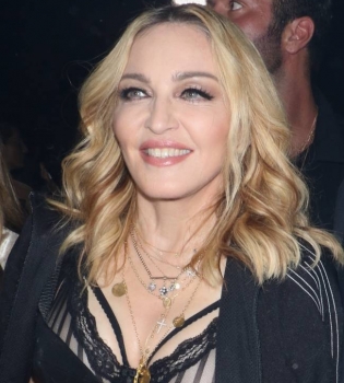 Мадонна опубликовала новые фото дочери Лурдес и сына Рокко