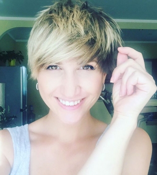 Анита Луценко занимается спортом с отцом своей дочери