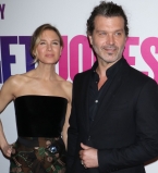 Рене Зеллвегер и Дойл Брамхолл