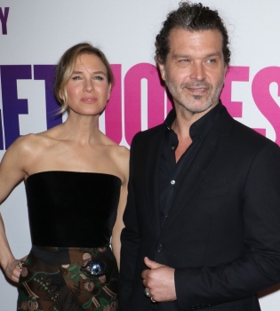 Рене Зеллвегер и Дойл Брамхолл