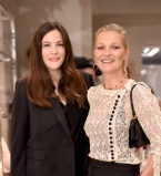 Лучшие подруги: Кейт Мосс и Лив Тайлер на вечеринке в Лондоне