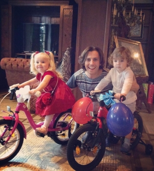 Алла Пугачева и Максим Галкин отметили третий день рождения своих детей