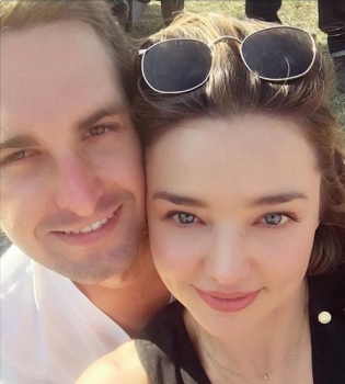 Миранда Керр вышла замуж за Эвана Шпигеля &ndash; СМИ