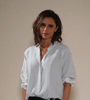 Виктория Бекхэм растрогала поклонников фотографией с мамой