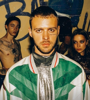 Макс Барских снялся в брутальной фотосессии