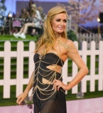 Пэрис Хилтон прошлась по подиуму показа Philipp Plein