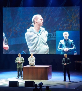 Ник Вуйчич снова посетит Украину