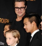 Полиция Лос-Анджелеса опровергла информацию о следствии над Брэдом Питтом из-за жестокого обращения с детьми