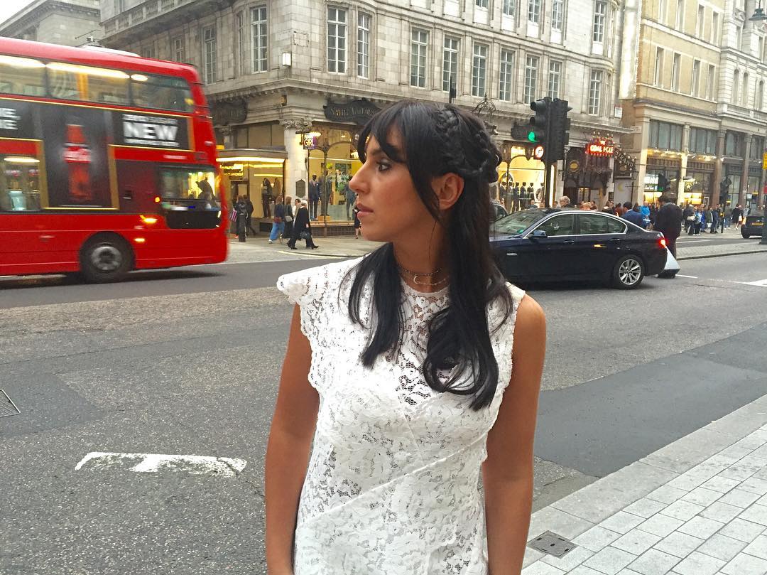 Стильная Джамала восхитила своими необычными образами на Неделе моды в Лондоне