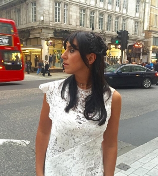 Стильная Джамала восхитила своими необычными образами на Неделе моды в Лондоне