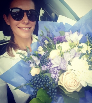 Катя Осадчая позирует без косметики