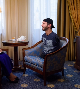 Ник Вуйчич встретился с героями АТО поддержал проект &quot;Переможці&quot;