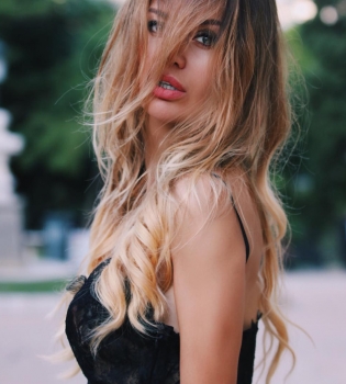 Виктория Боня полностью разделась для новой съемки