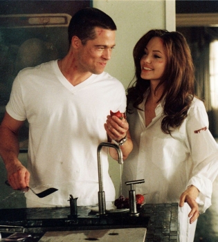 Телохранитель Джоли и Питта: &laquo;Они обменивались сексуальными записками на съемках &laquo;Мистер и миссис Смит&raquo;