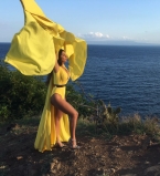 Анна Седокова самостоятельно сняла невероятно красивый клип на новую песню