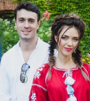 Вика из Неангелов рассталась с женихом