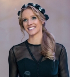 Катя Осадчая на вечеринке