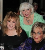 Алла Пугачева оторвалась на дне рождения подруги