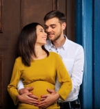 Беременная ведущая Фактов Анастасия Мазур снялась в фотосессии с мужем