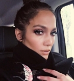 Дженнифер Лопес селфи