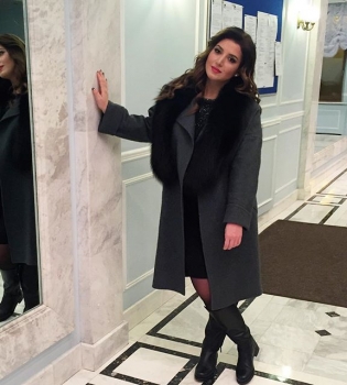 Певица Жасмин пережила депрессию после рождения третьего ребенка