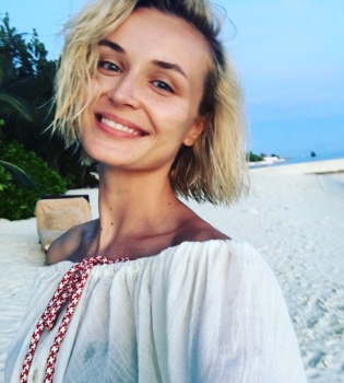 Полина Гагарина соблазняет идеальной фигурой на отдыхе