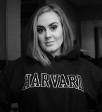 Искренняя и смешная: Адель поделилась забавными снимками из спортзала