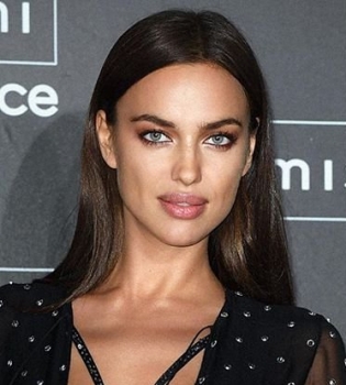 Красота крупным планом: Ирина Шейк поделилась идеальным селфи