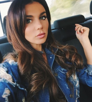 Анна Седокова призналась, что ее хотят лишить родительских прав