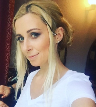 Тоня Матвиенко трогательно поздравила свою знаменитую маму с днем рождения