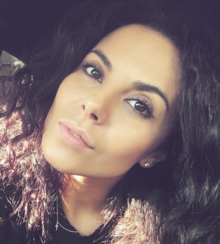 Настя Каменских впервые после операции снялась в фотосессии