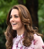 Королева цветов: Кейт Миддлтон восхищает нежным нарядом