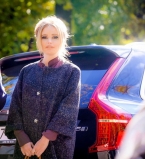 Дана Борисова стала жгучей брюнеткой