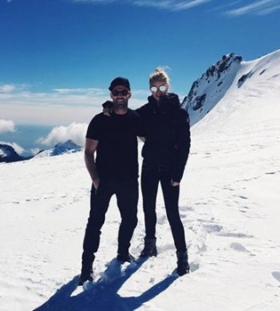 Покоряя вершины: Роузи Хантингтон-Уайтли и Джейсон Стэтхэм путешествую по Новой Зеландии