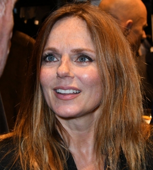 44-летняя экс-участница Spice Girls во второй раз станет мамой