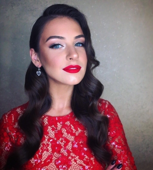 Алена Лесык стала блондинкой