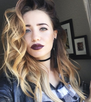 Влюбленные Надя Дорофеева и Владимир Дантес не скрывают чувств в Нью-Йорке