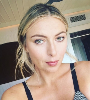 Instagram-модница: Мария Шарапова радует подписчиков стильными образами