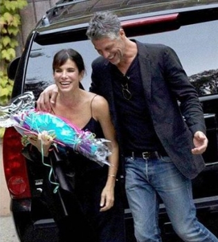 Инсайдеры рассказали подробности отношений Сандры Баллок и Брайана Рэндалла