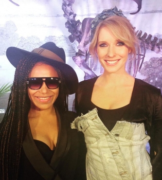 Гайтана и Катя Осадчая на показе Жана Грицфельдта