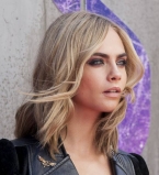 Кара Делевинь об Анджелине Джоли: &quot;Она - мой герой&quot;